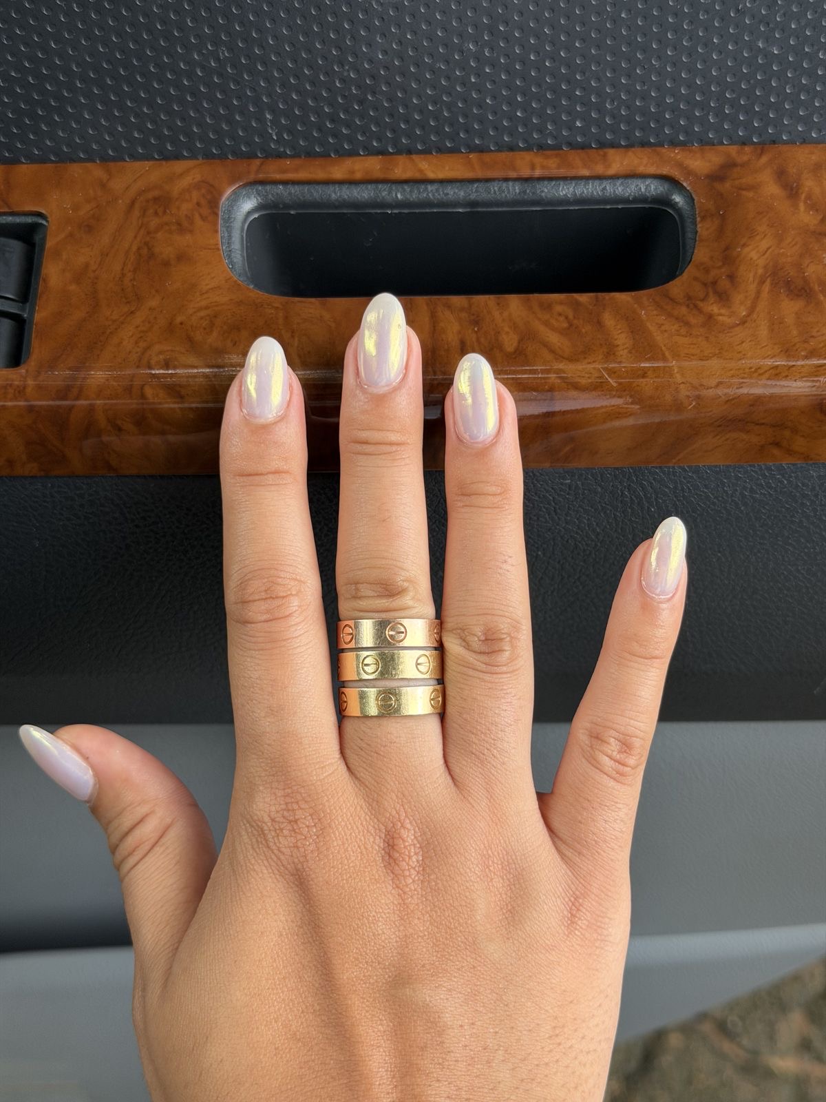 Oval minimalist nail design by Priya Sharma