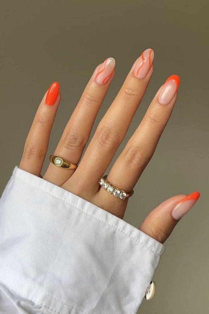 Oval abstract nail design by Charlotte Bloom