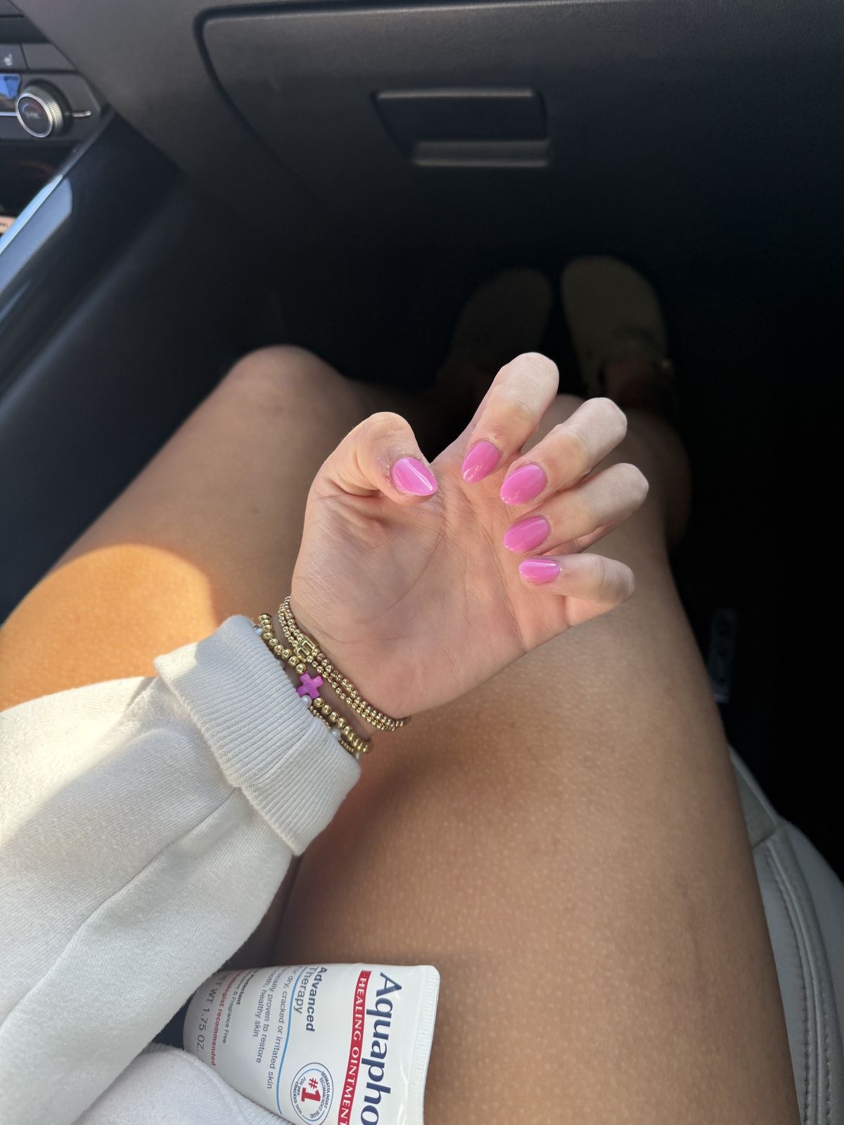 Squoval aura nail design by Hannah Rae