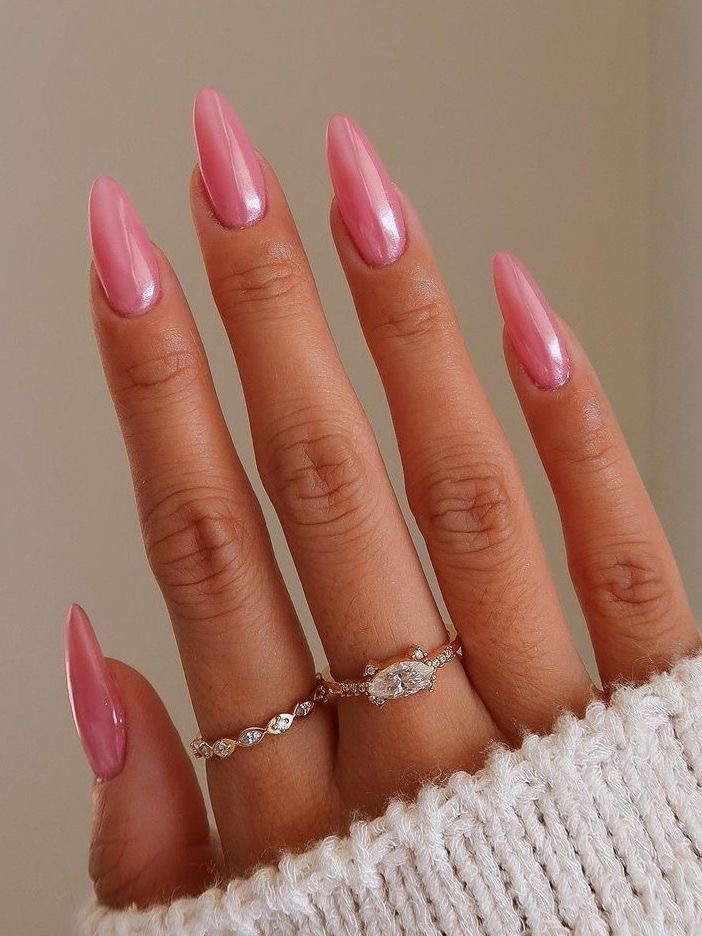 Squoval line art nail design by Violet Jade