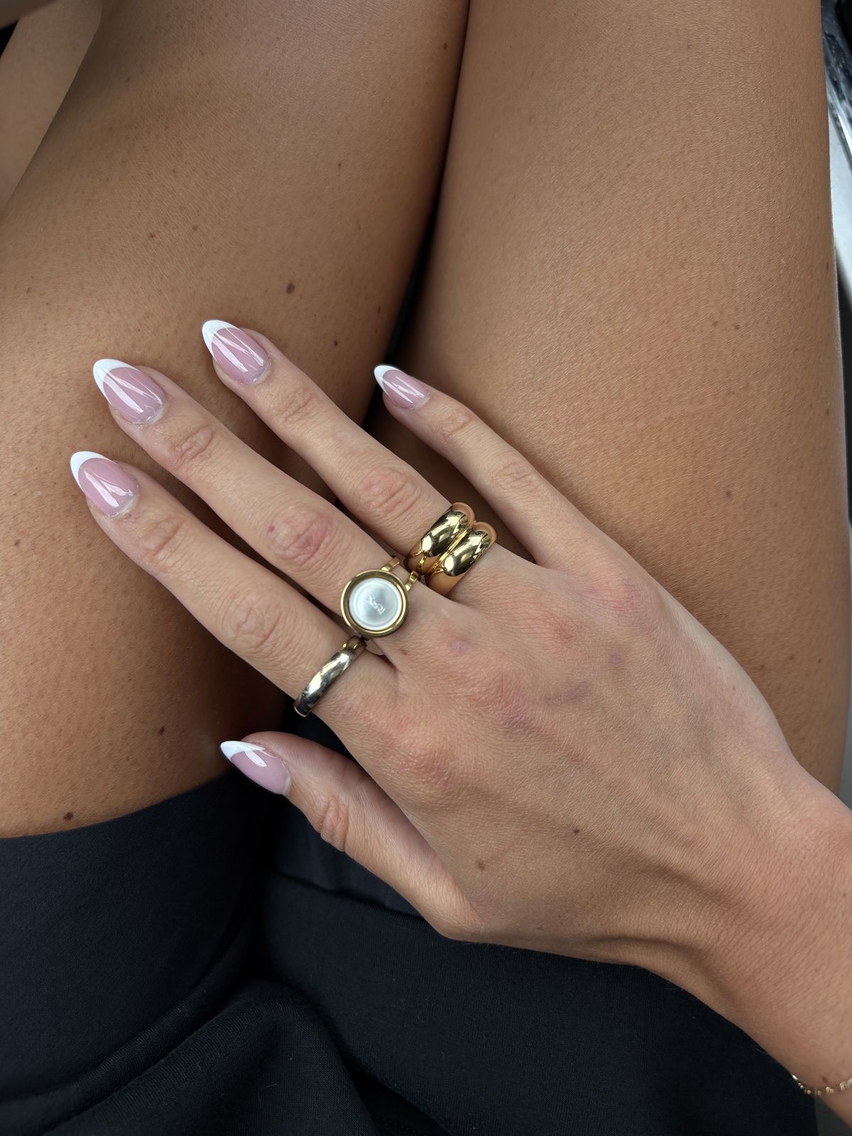 Oval ombre nail design by Grace Lin