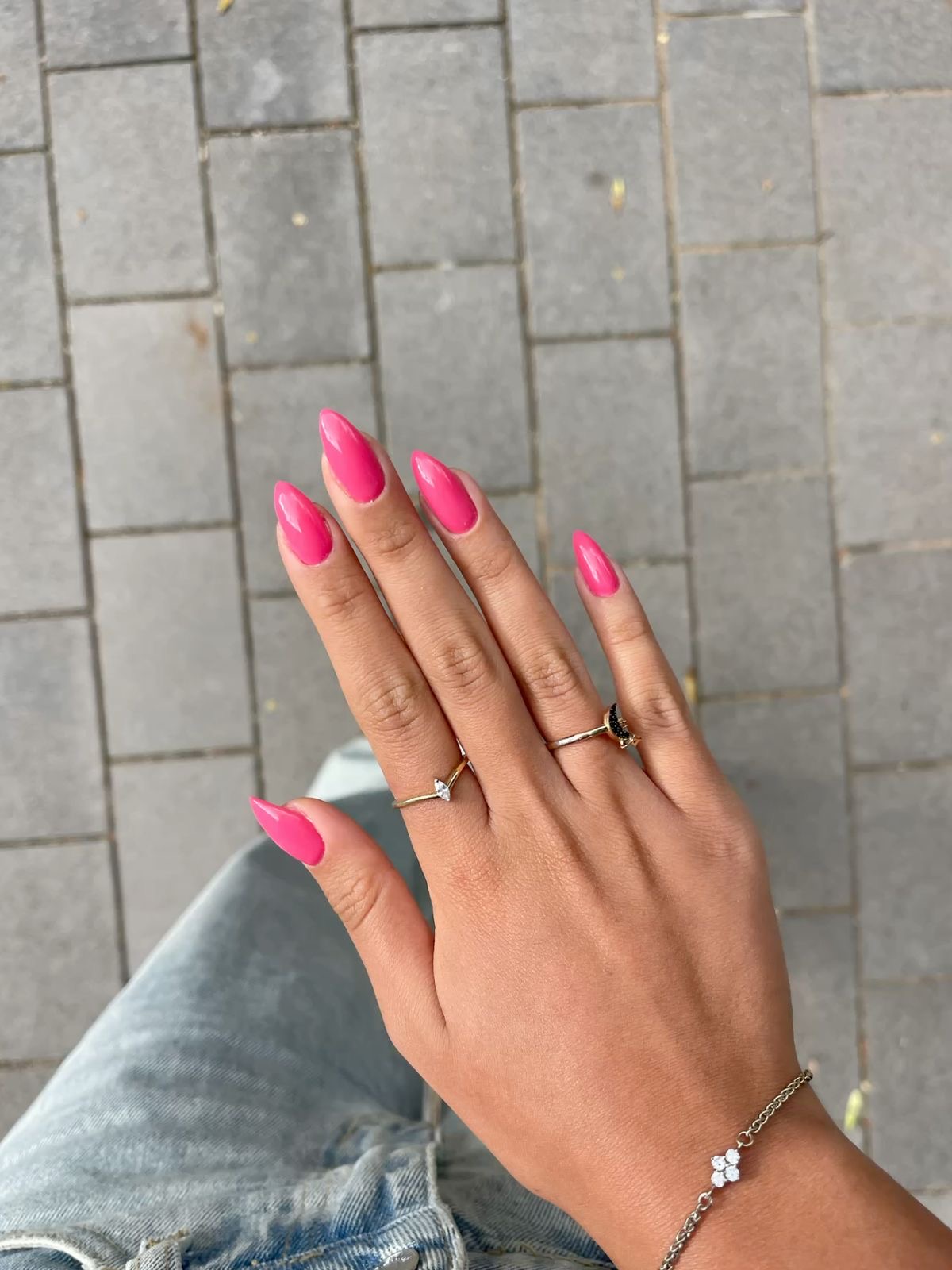 Squoval marble nail design by Grace Lin
