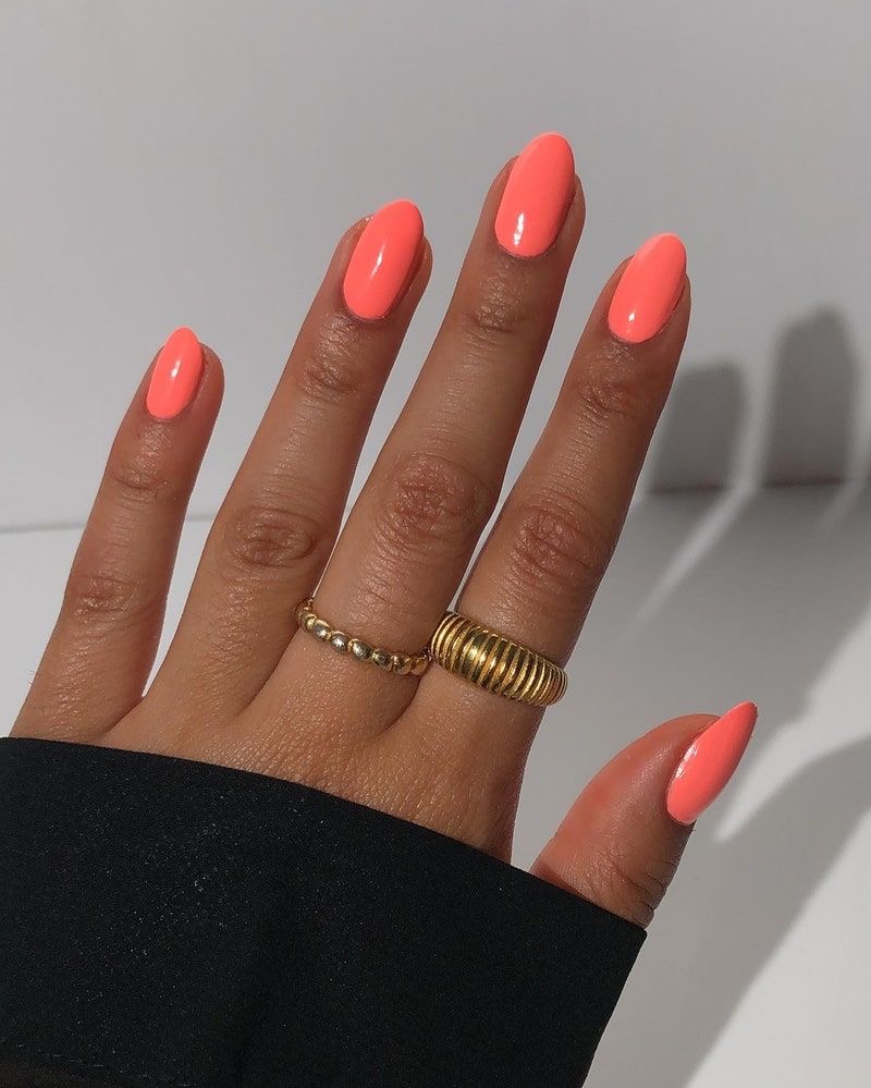 Aura nail design by @seaglass_mani