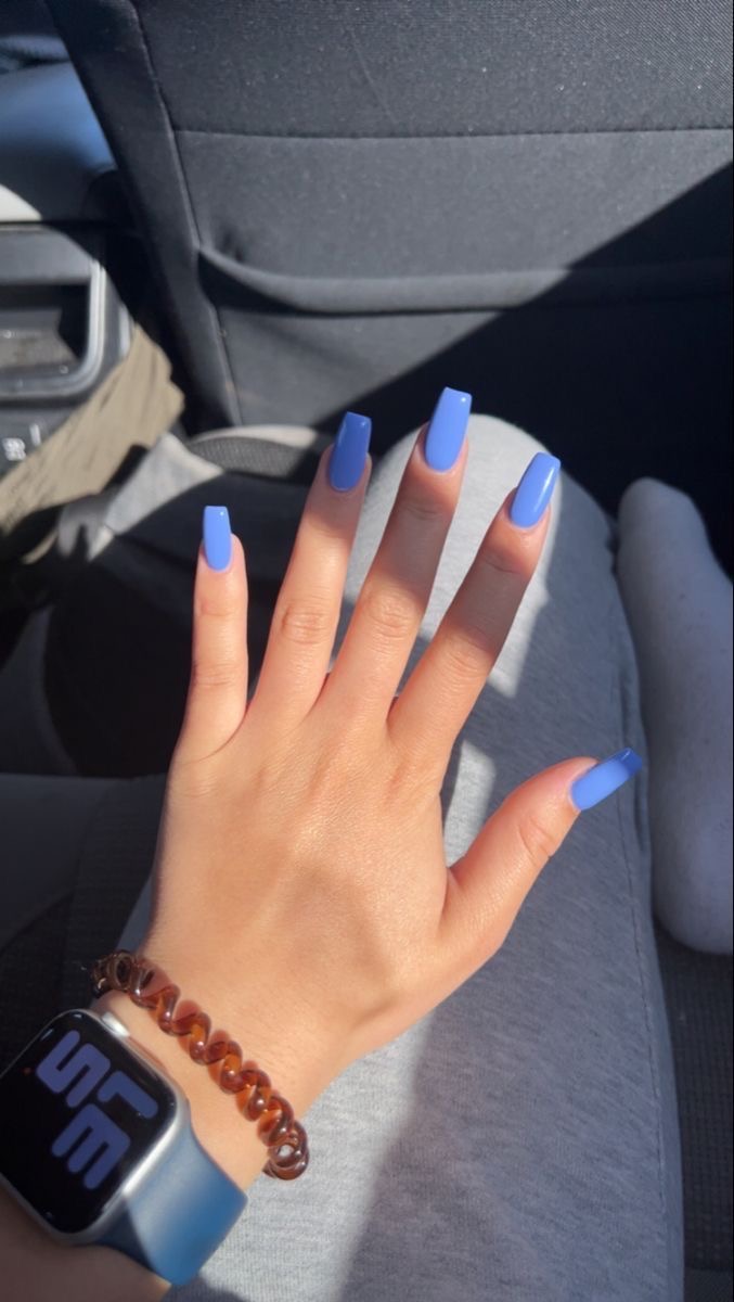 Oval ombre nail design by Isla Marine