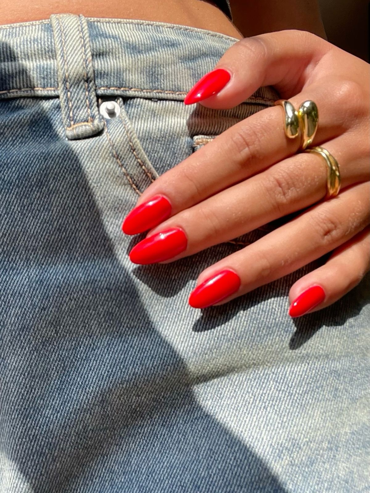 Oval French nail design by Hana Kim