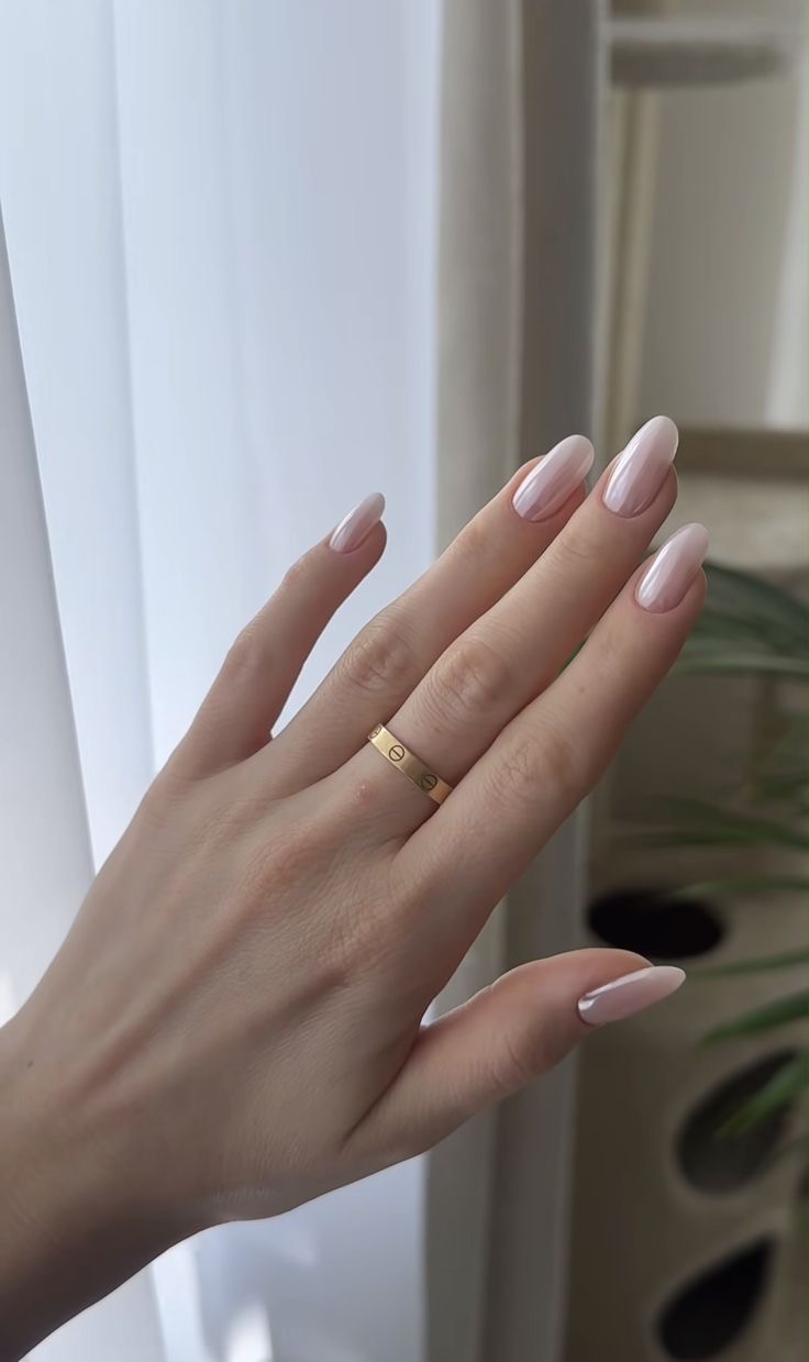 Stiletto ombre nail design by Hana Kim