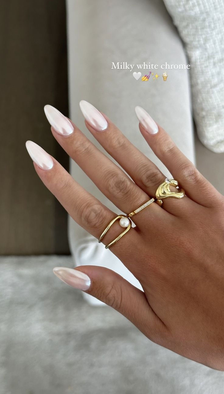 Almond art nail design by Kira Volkov