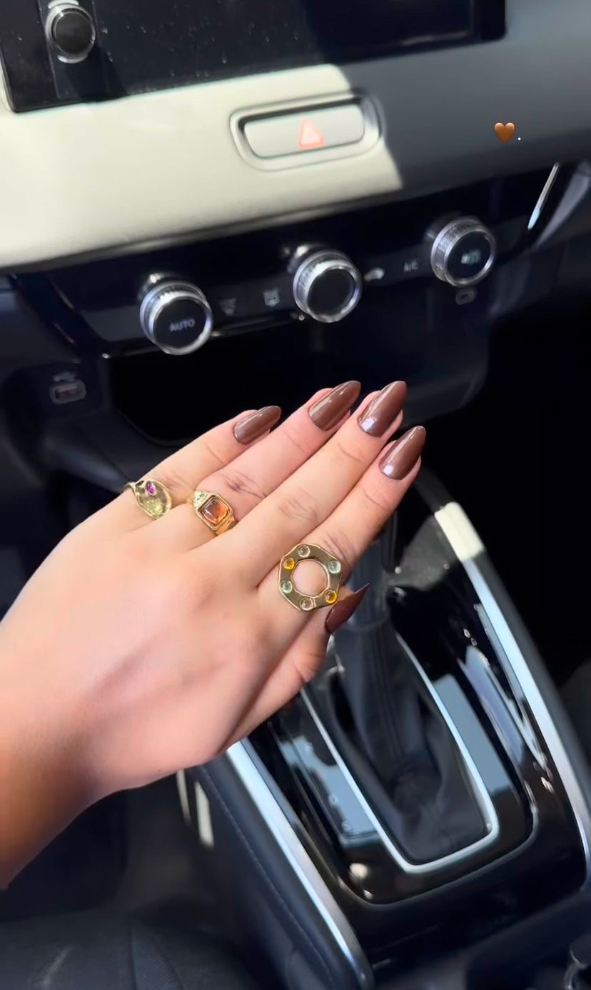 Almond aura nail design by Kira Volkov
