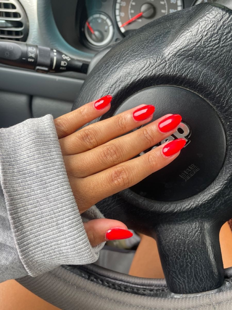 Squoval aura nail design by Mia Alvarez