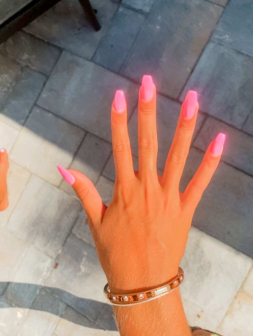 Squoval glazed nail design by Mia Alvarez