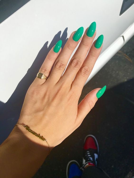 Oval character nail design by Mia Alvarez
