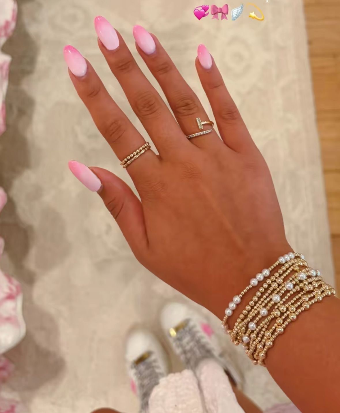Squoval abstract nail design by Sadie Bloom
