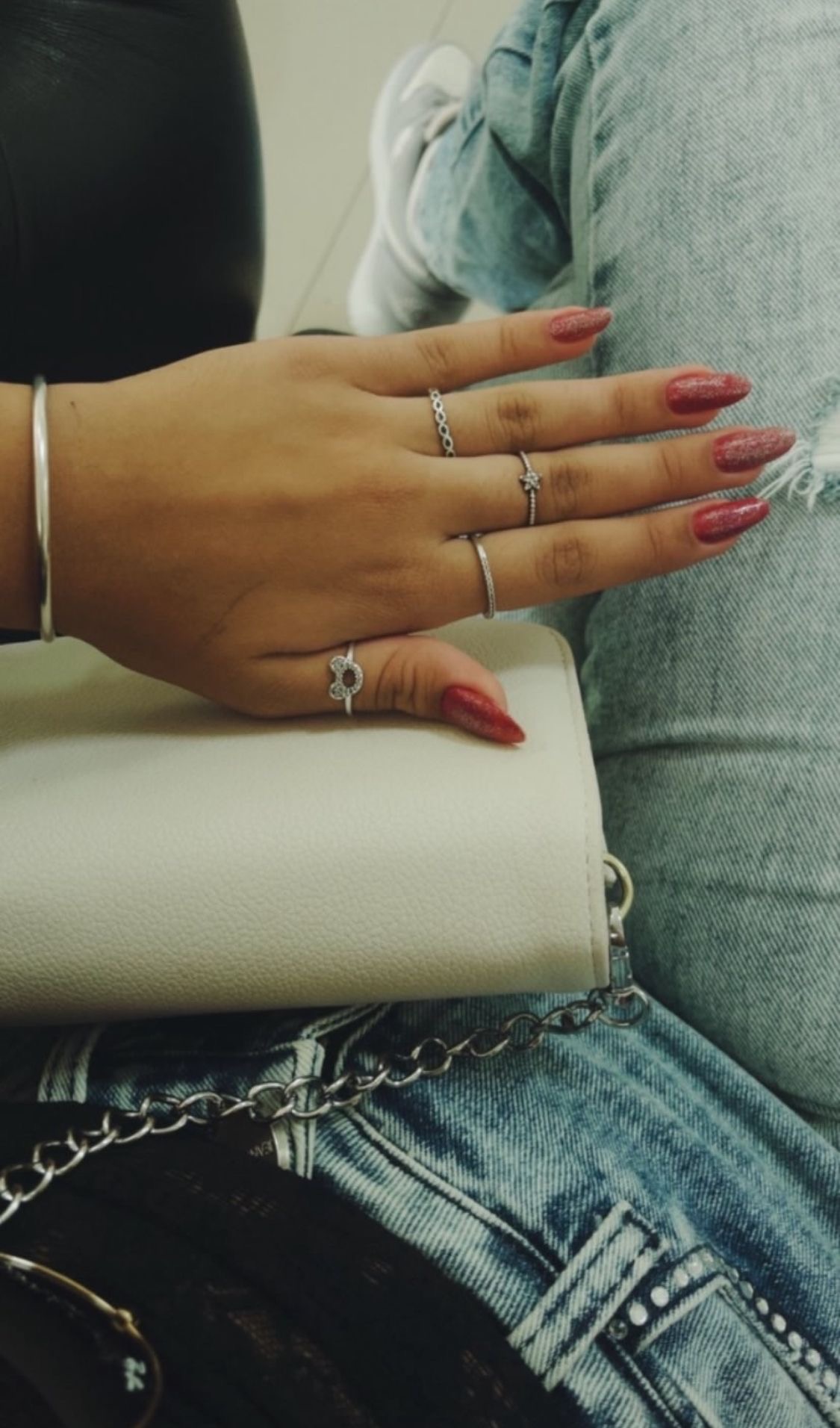 Oval ombre nail design by Maya Lin