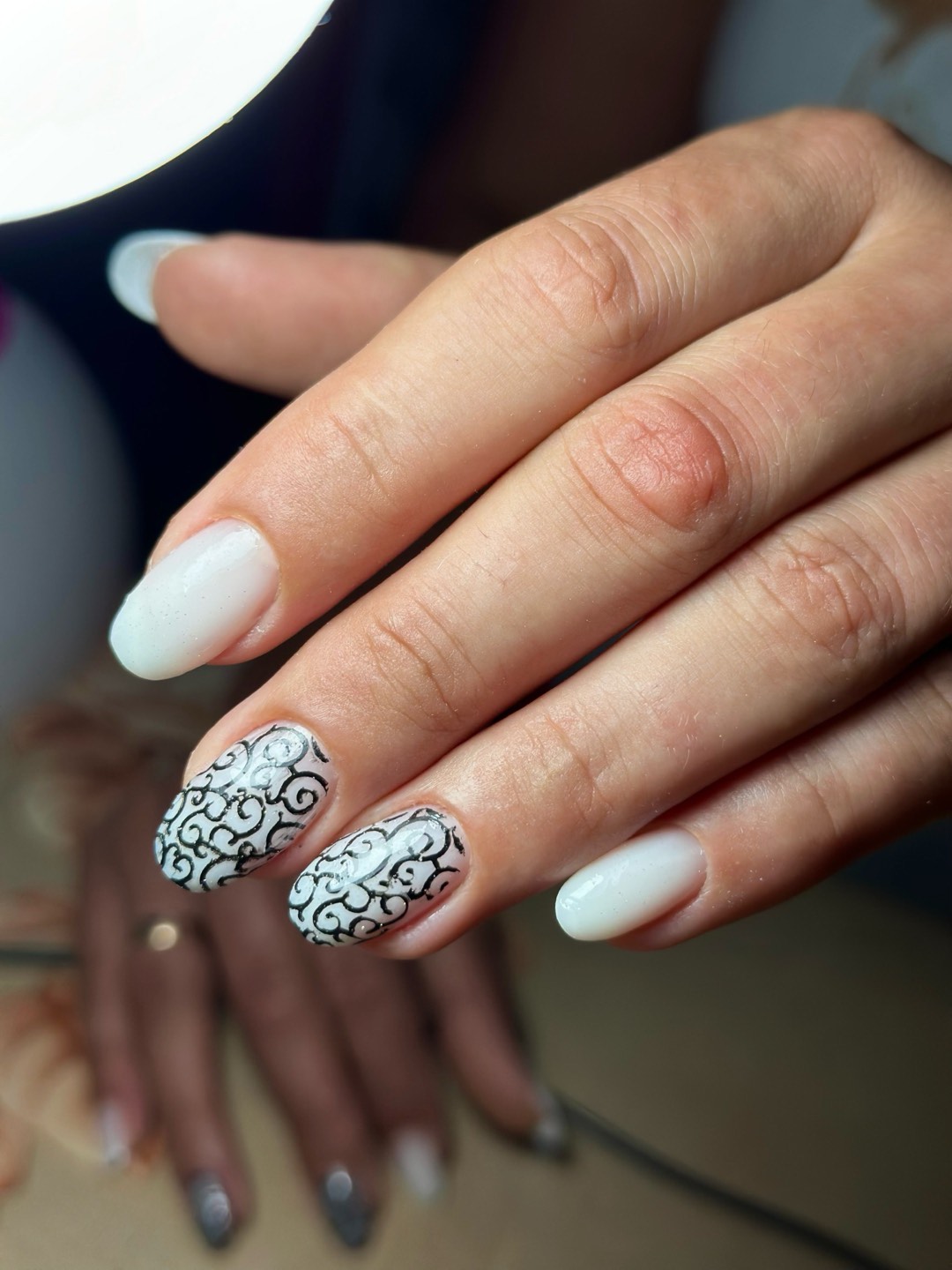 White nail design by @madalinavlas