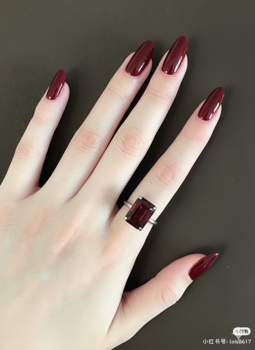 Square marble nail design by Bella Quinn