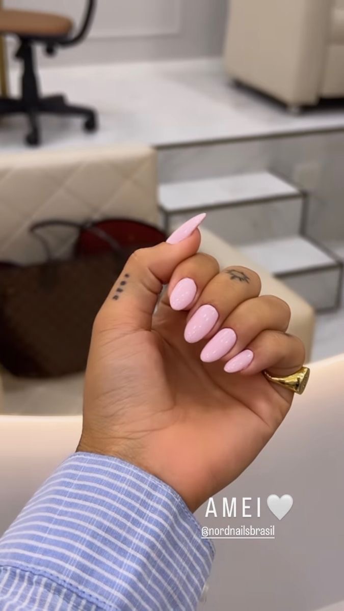 Oval character nail design by Sophie Chevalier